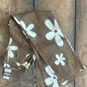 NEW w! TAGS from Pitaya Brown Jeans with white daisy !! SO CUTE!!